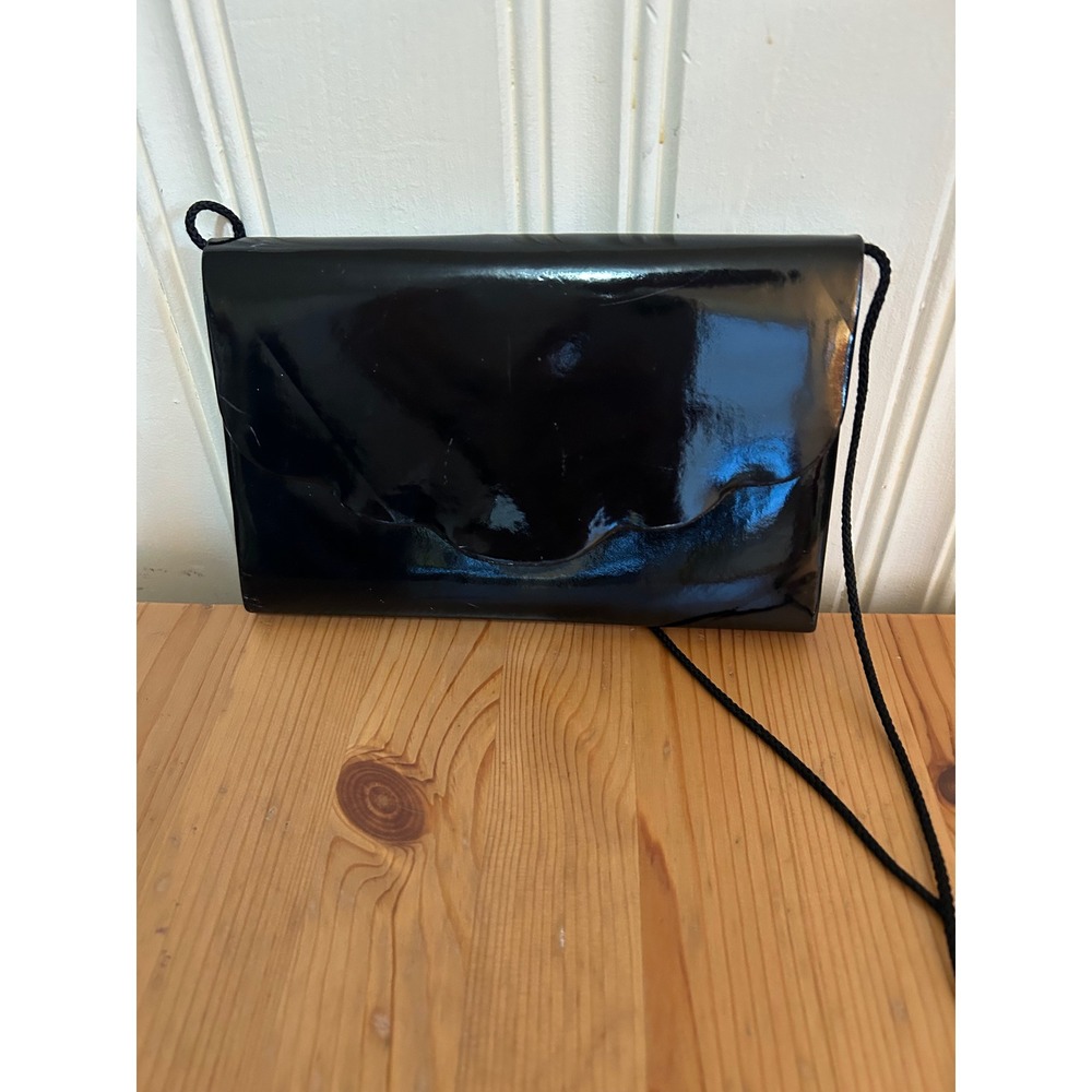 La Regale Vintage 90s Black Patent Scalloped Evening Clutch Shoulder Bag Retro